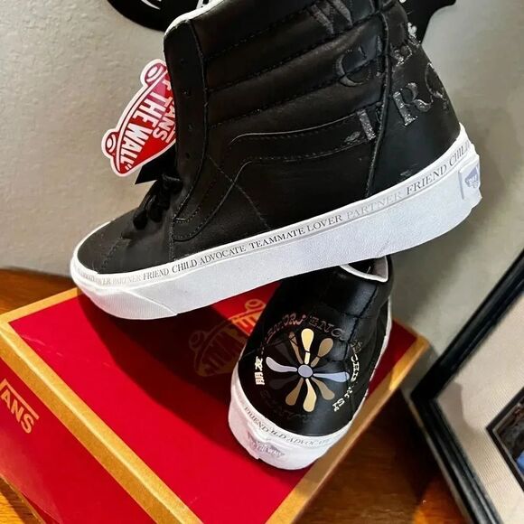 NEW VANS DIVINE ENERGY SK8-HI Black Leather Men's Size7.5 Women's Size 9 - Picture 3 of 8